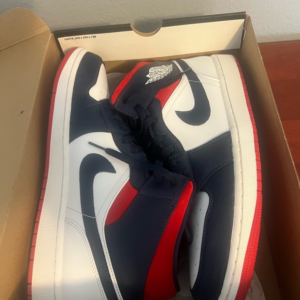Nike Men's Red, Blue, and White Sneakers Air Jordan 1 mid SE - Picture 1 of 10